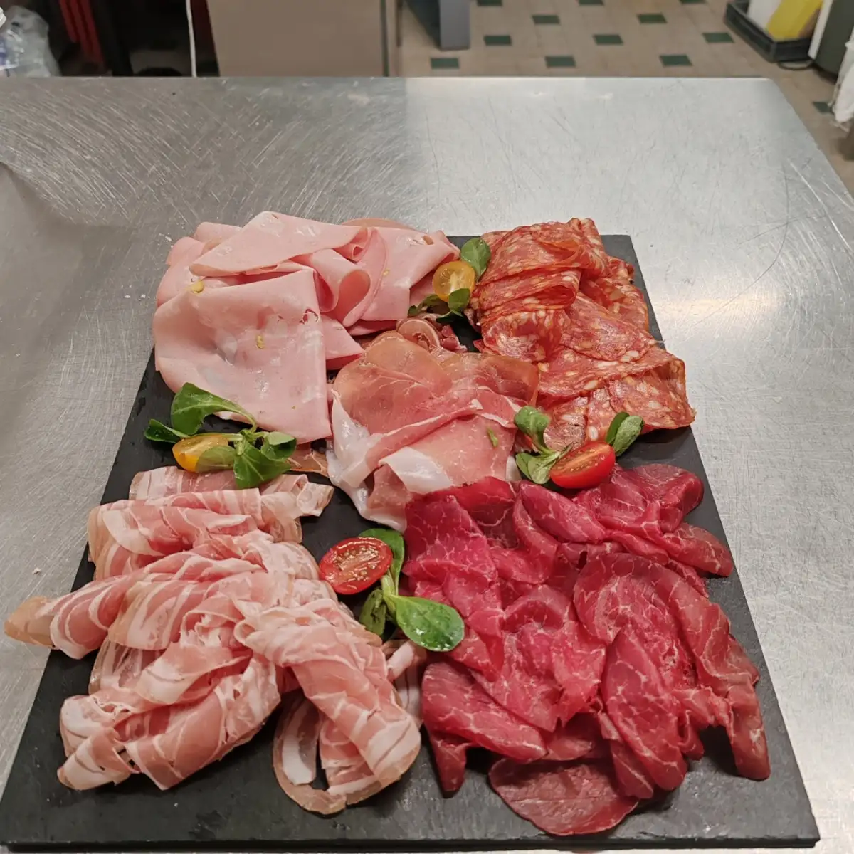 Planche de charcuteries italienne pour 2